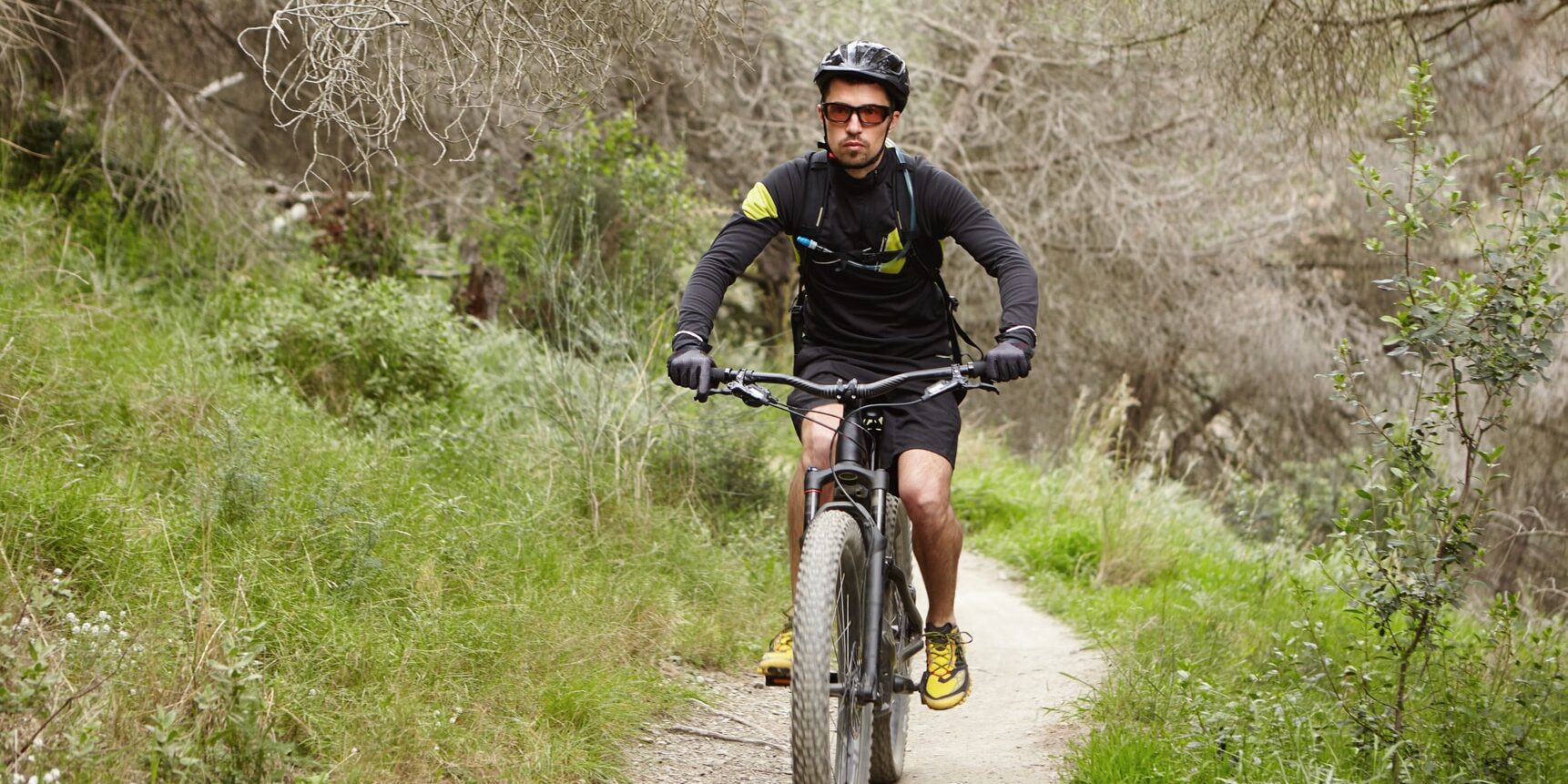 confident-professional-rider-preparing-for-cycling-2021-08-31-05-07-20-utc (1)-min bike rider cycling